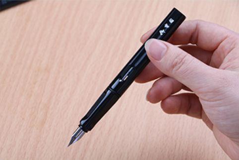 钢笔成人装墨囊视频教学,轻松掌握成人装墨技巧-第2张图片-抖抈免费版app 钢笔成人装墨囊视频教学,轻松掌握成人装墨技巧-第2张图片-抖抈免费版app