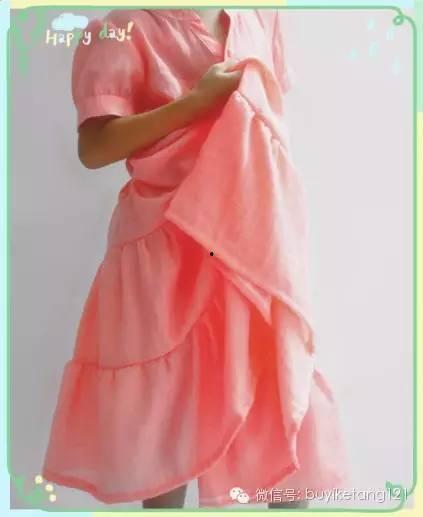 成人表演连衣裙视频播放,时尚与艺术的完美融合-第1张图片-抖抈免费版app