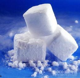 干冰变成人物视频,瞬间变身的奇幻之旅-第1张图片-抖抈免费版app