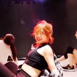 越绣越美舞蹈视频成人,舞蹈视频中的生命律动与人生感悟-第3张图片-抖抈免费版app 越绣越美舞蹈视频成人,舞蹈视频中的生命律动与人生感悟-第3张图片-抖抈免费版app