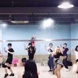 成人舞蹈上课直播视频,成人舞蹈直播课堂精彩回顾-第3张图片-抖抈免费版app 成人舞蹈上课直播视频,成人舞蹈直播课堂精彩回顾-第3张图片-抖抈免费版app