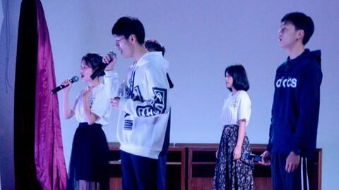 缺席18岁成人礼视频,青春记忆中的遗憾与成长-第3张图片-抖抈免费版app