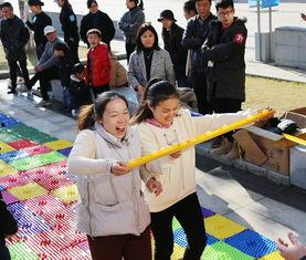趣味成人学生视频,揭秘校园里的欢乐时光-第1张图片-抖抈免费版app