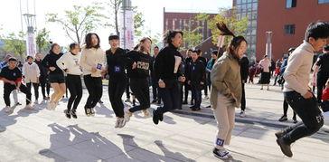 趣味成人学生视频,揭秘校园里的欢乐时光-第3张图片-抖抈免费版app