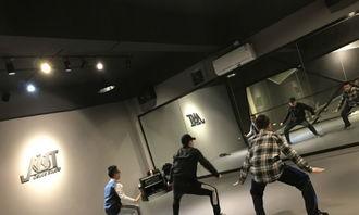 成人完整街舞男生视频,街舞男生的激情演绎与动感瞬间-第2张图片-抖抈免费版app